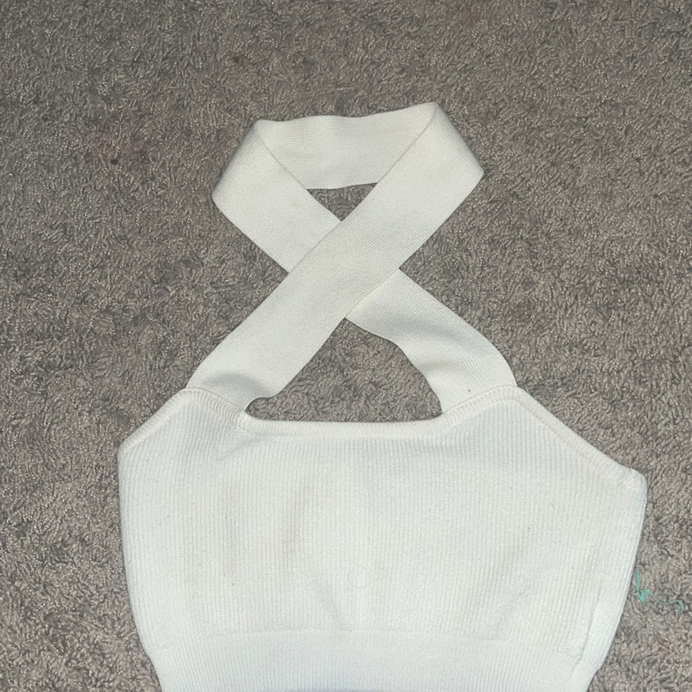 WHITE KNIT CROP TOP